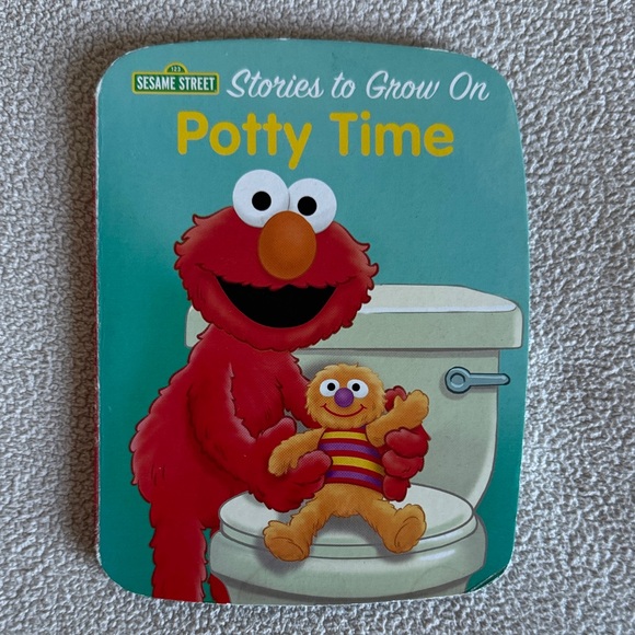 Sesame Street Stories to Grow on 8-Book Library and Electronic Reader - Picture 8 of 12